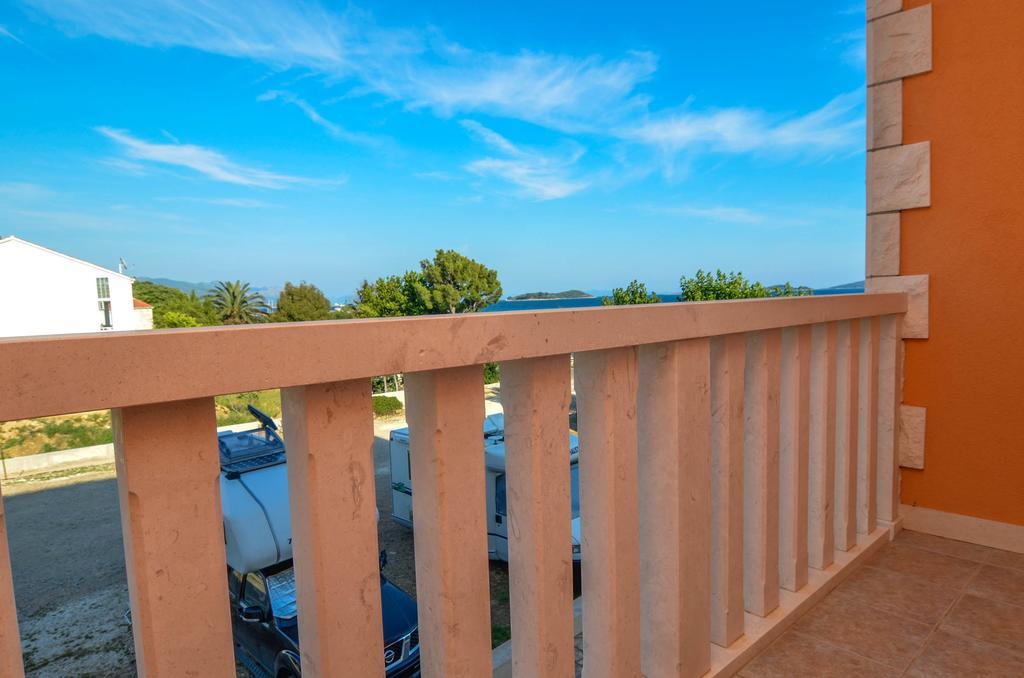 Apartments Villa Iva Orebić Стая снимка