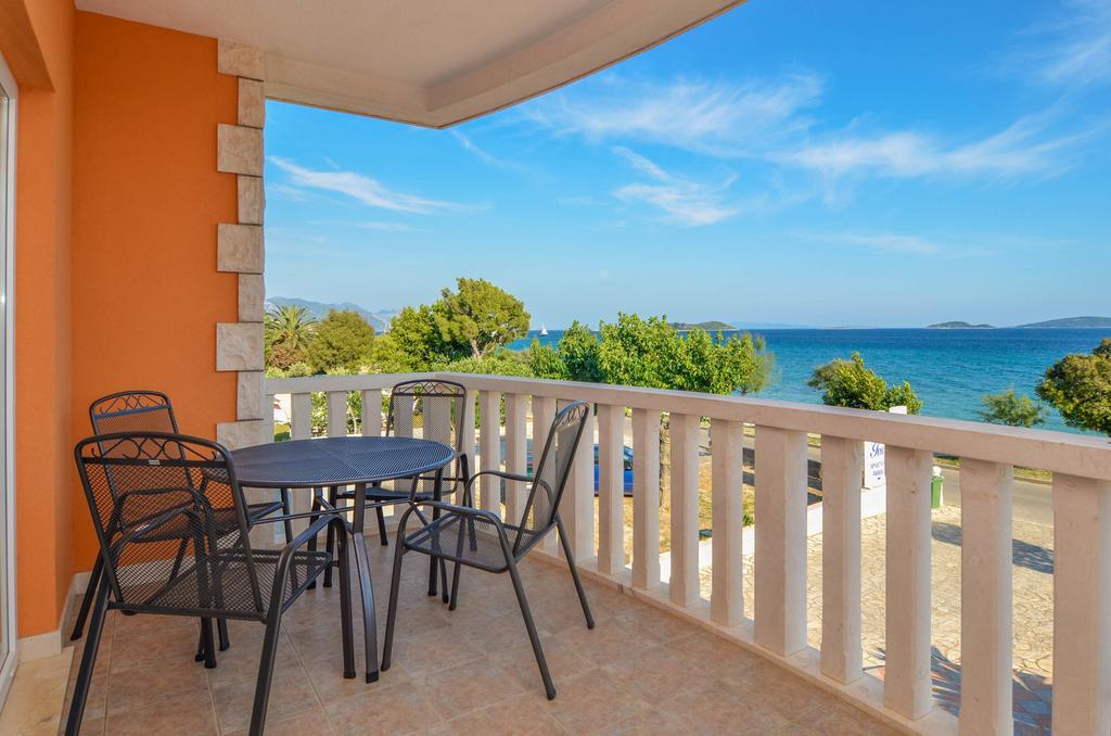 Apartments Villa Iva Orebić Стая снимка